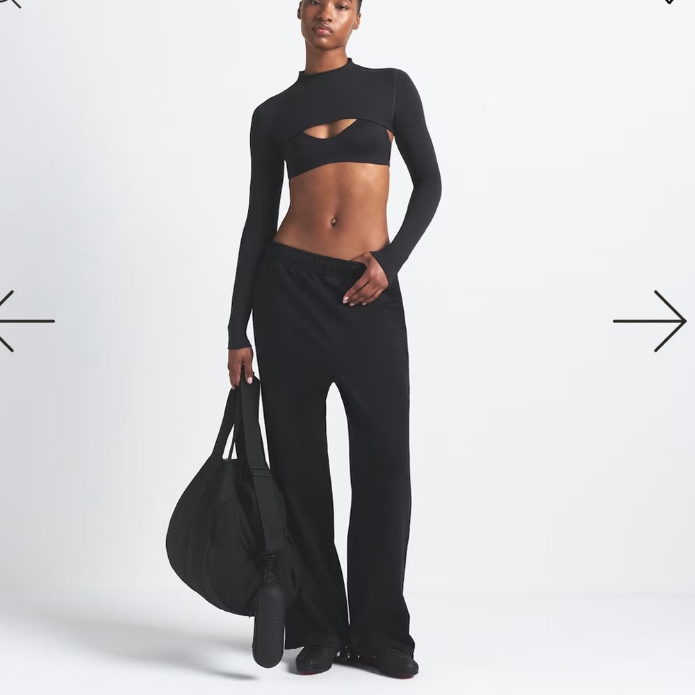 NikeSKIMS matte tricot side snaps pant